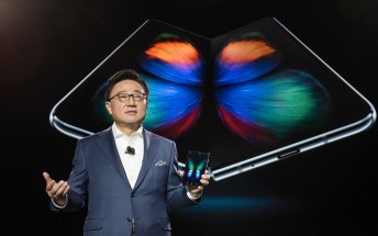 Samsung sold at least 400,000 Galaxy Folds in 2019