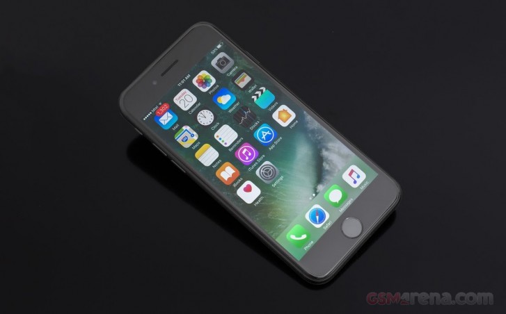 Apple iPhone 7