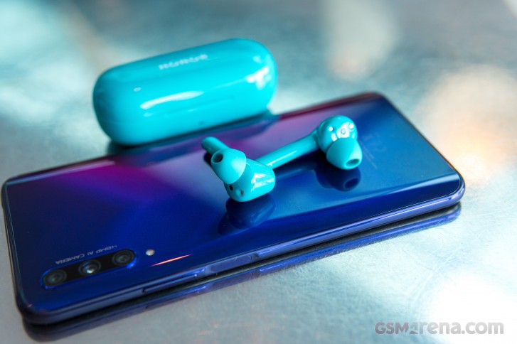 أعلن Honor Magic Earbuds مع Hybrid Noise Cancelling أثناء المكالمات