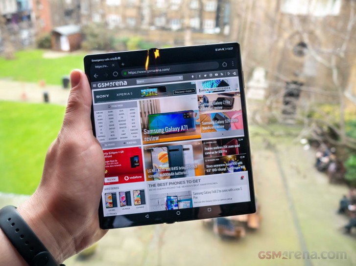 First Huawei Mate Xs sale  ends in seconds