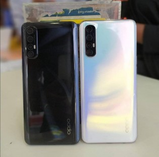 Dummy units of the Oppo Reno3 Pro for India