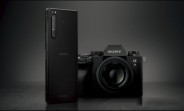 تؤكد مقاطع الفيديو الرسمية من Sony Xperia 1 II و 10 II على العرض والكاميرا وأداء الصوت