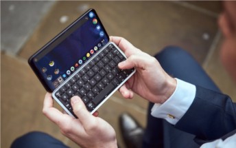 Astro Slide 5G Transformer smartphone comes with a slide-out QWERTY keyboard