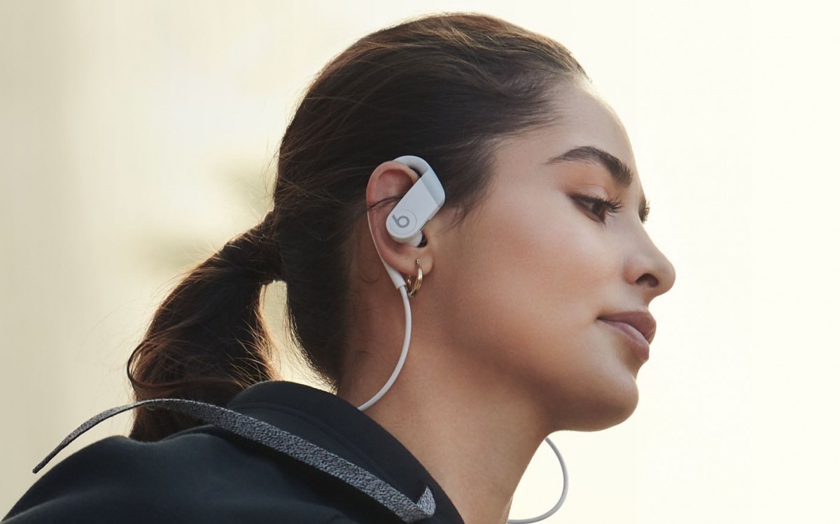 beats headphones sold to apple