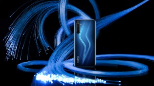 Realme 6 Pro in Lightning Blue color