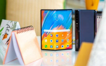 Huawei Mate Xs in for review