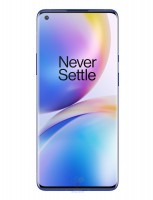 OnePlus 8 Pro باللون الأزرق اللامع