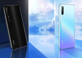 Huawei Y9s in Midnight Black and Breathing Crystal