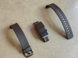 Realme Band comes with detachable TPU straps