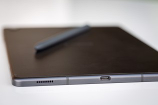 Samsung Galaxy Tab S6 Lite ports