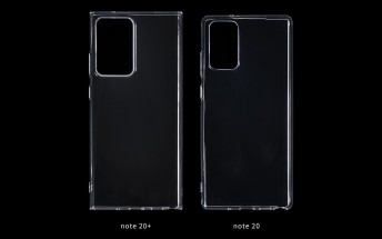 Galaxy Note20+ and Note20 cases show their relative sizes