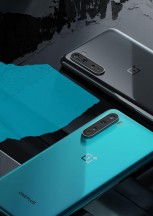 OnePlus Nord in Gray (matte finish) and Blue (polished)