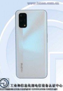 Realme RMX2111/RMX2112: L-shaped quad camera