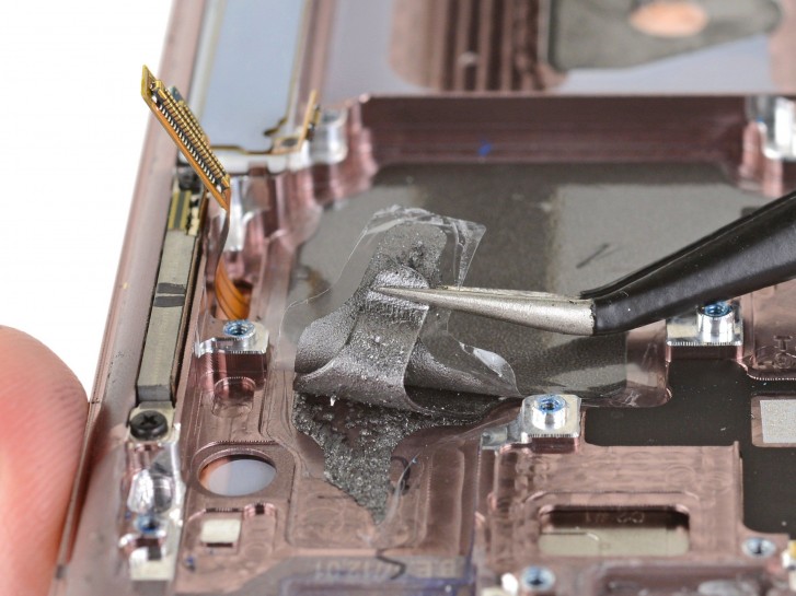 Some Galaxy Note20's have vapor chamber cooling, others use graphite 