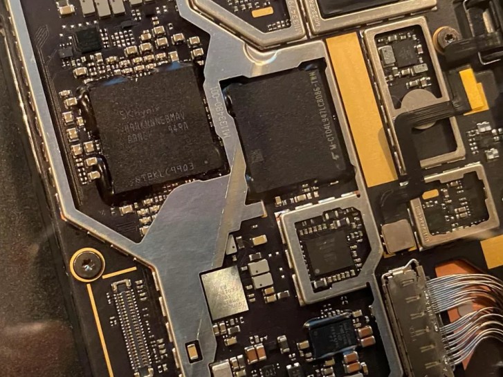 Microsoft Surface Duo teardown shows what it takes to make a thin dual screen device