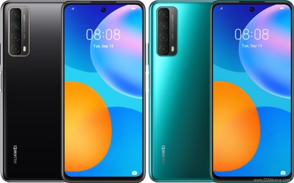 Huawei P Smart 2021 باللون الأسود والأخضر والتدرج