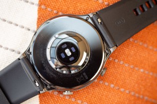 Huawei Watch GT2 Pro Hands-on Review: Upscale Fitness Watch