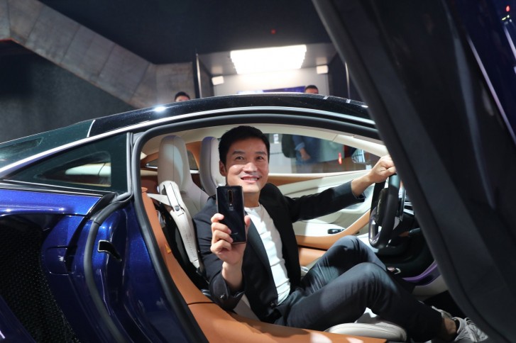 Pete Lau with OnePlus 7T Pro 5G McLaren