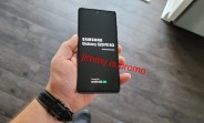 Samsung Galaxy S20 FE appears in hands-on shots