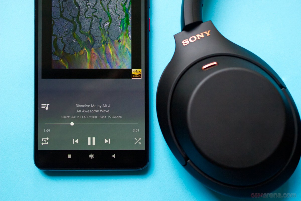 sony wh 1000xm4 ambient sound control keeps turning on