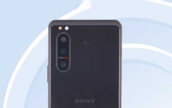 Sony Xperia 5 II appears on TENAA with photos