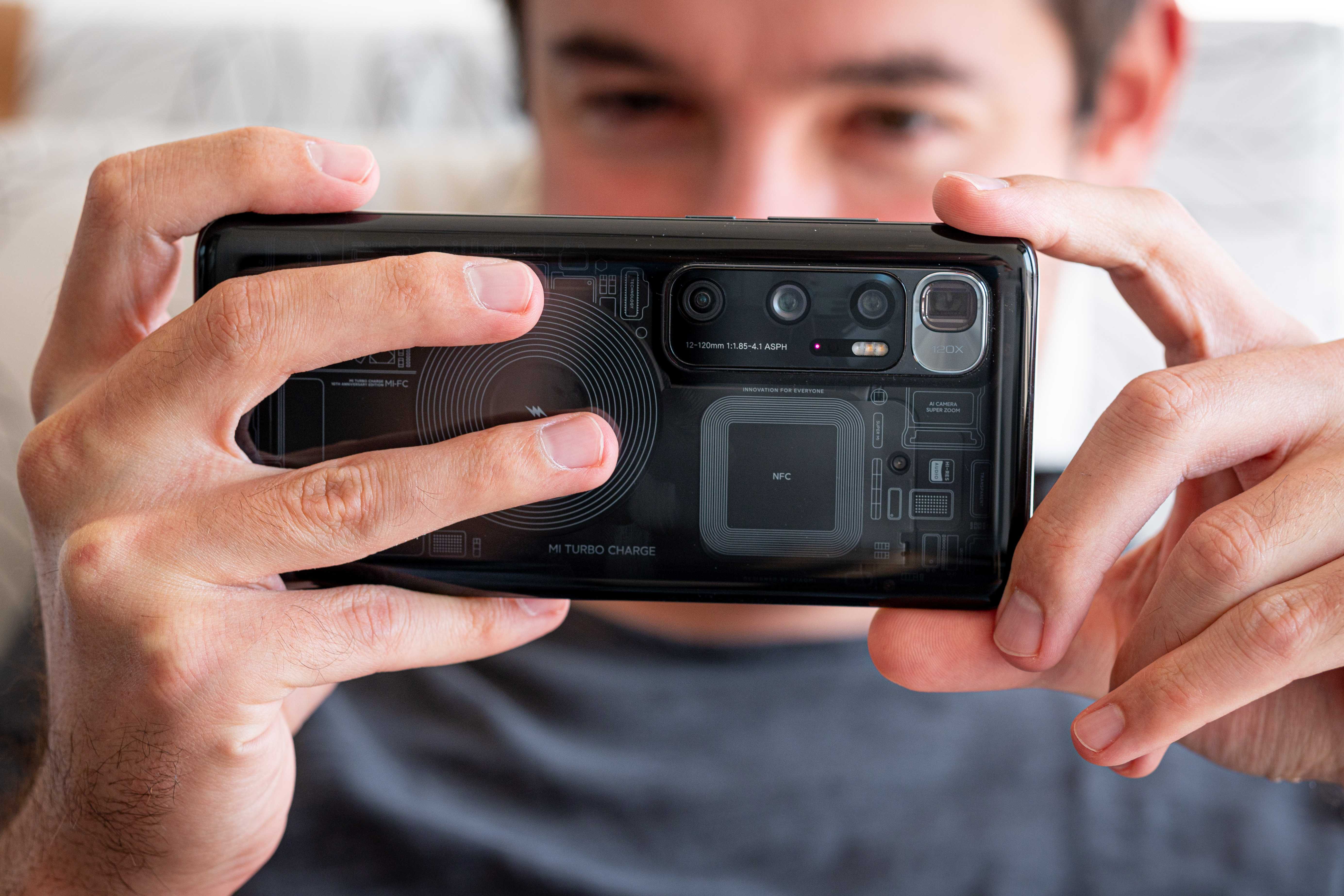 See how the Xiaomi Mi 10 Ultra is used to drive a car remotely Droid News