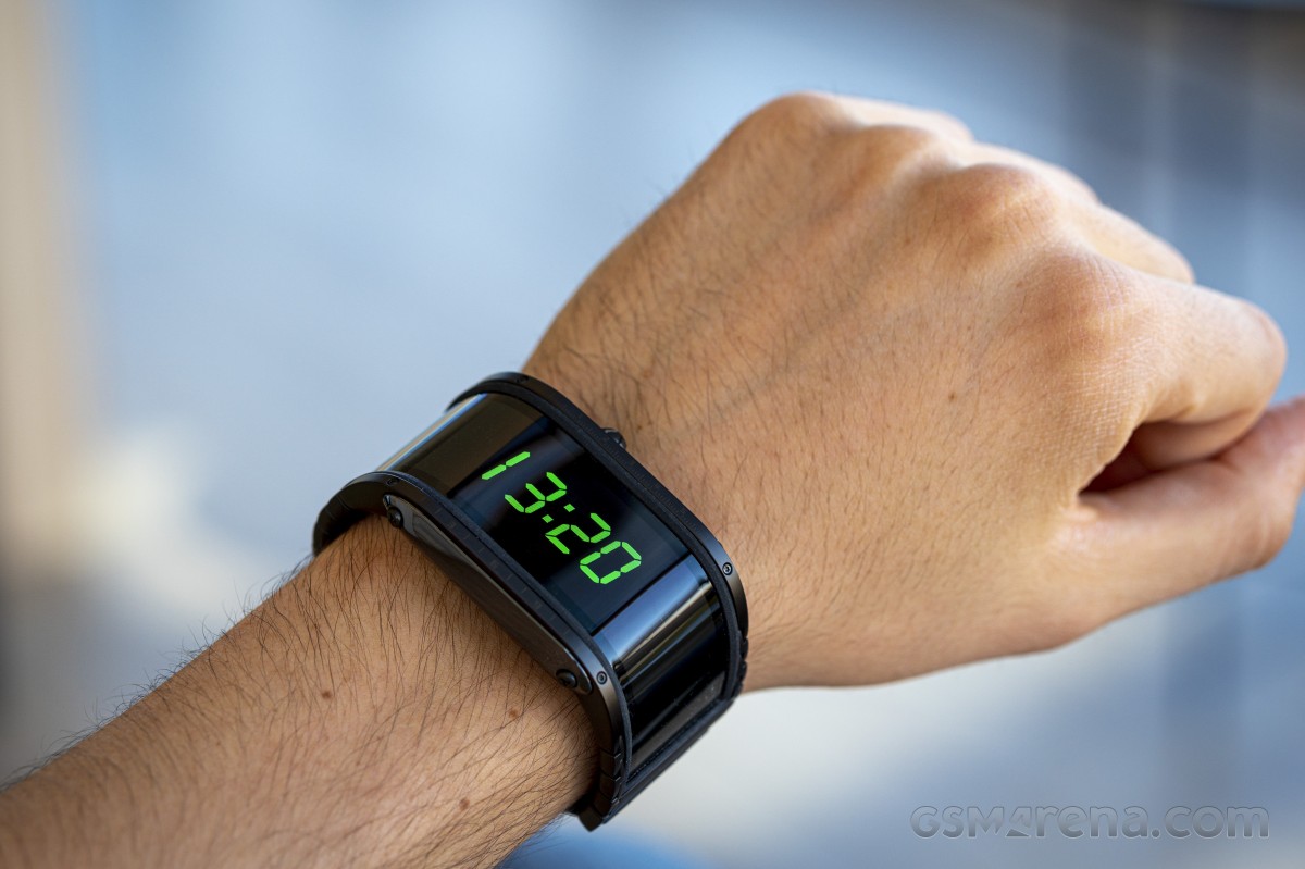 nubia a flexible watch