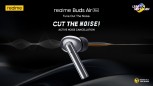 Noise-cancelling Realme headphones with high quality audio and low-latency support