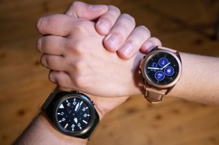 Samsung Gaalxy Watch in 45mm and 41mm sizes