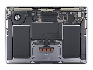 MacBook Air: Intel (left)