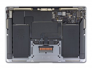 MacBook Air : M1 (à droite)