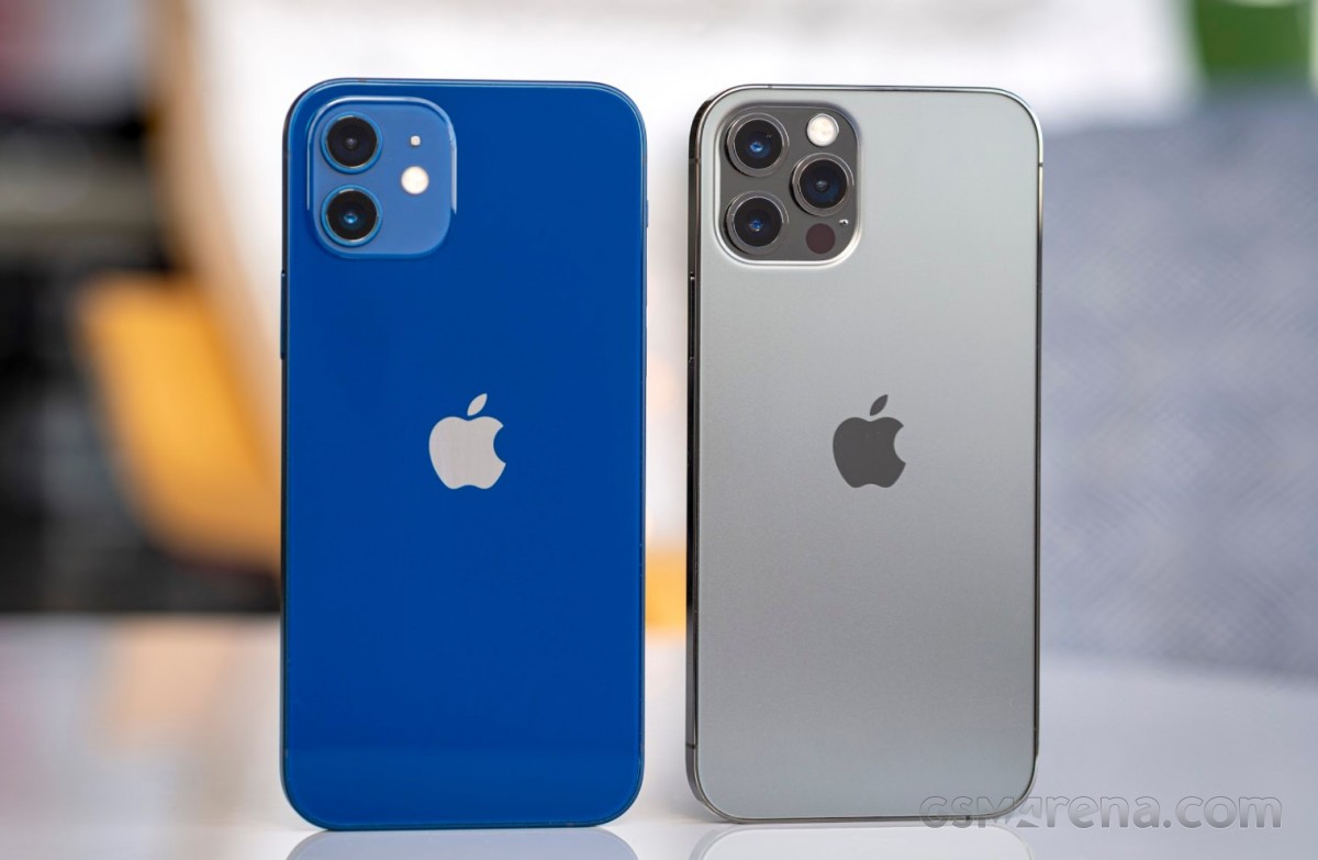 Apple iPhone 12 (left) and iPhone 12 Pro (right) 
