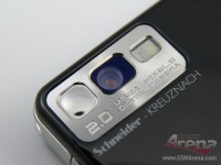 2 MP camera with Schneider-Kreuznach lens and LED flash