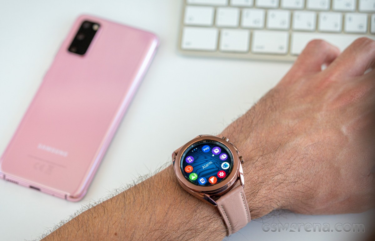 Do apple smartwatches online work with samsung phones