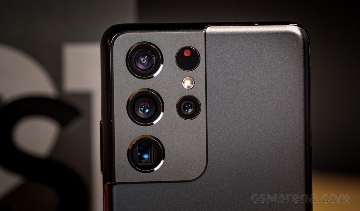 Samsung Galaxy S21 Ultra's quad-camera setup with 3X and 10X telephoto lenses
