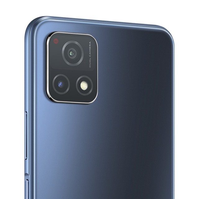 Dual camera setup (13MP main + 2MP depth sensor)