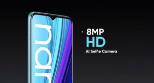 8 MP selfie camera