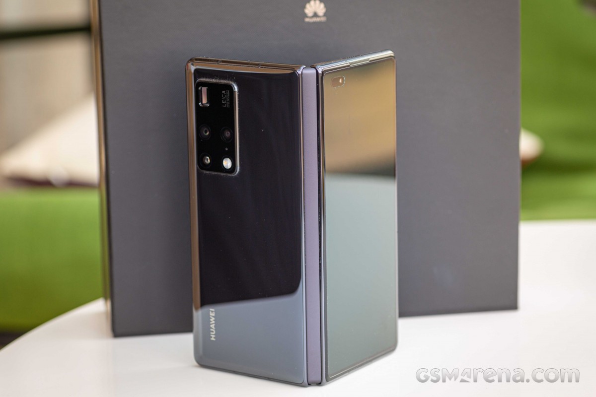 Huawei Mate X2 in for review