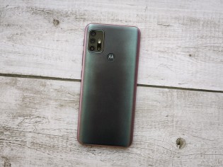 Moto G30 in Dark Pearl color