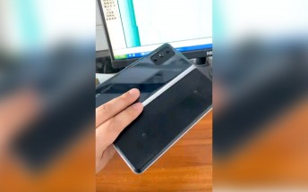 Foldable Xiaomi Mi Mix appears in leaked hands-on photos