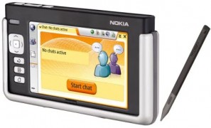 O Nokia 770 Internet Tablet de 2005 foi uma primeira tentativa no \