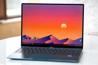 O Huawei MateBook X Pro 2021, frontal e traseiro