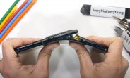 Lenovo Legion Duel 2 snaps in three parts in bend test