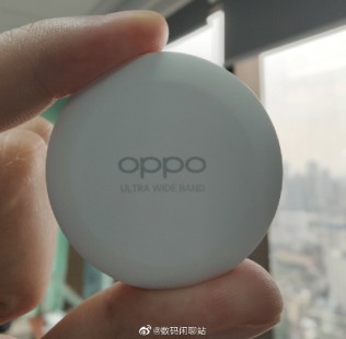 Oppo Smart Tag tracker design