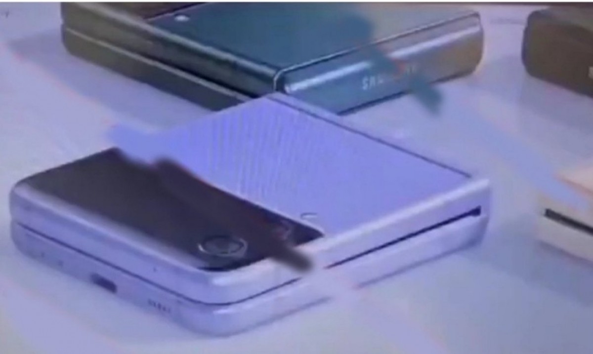 Samsung Galaxy Z Flip3 in leaked promo