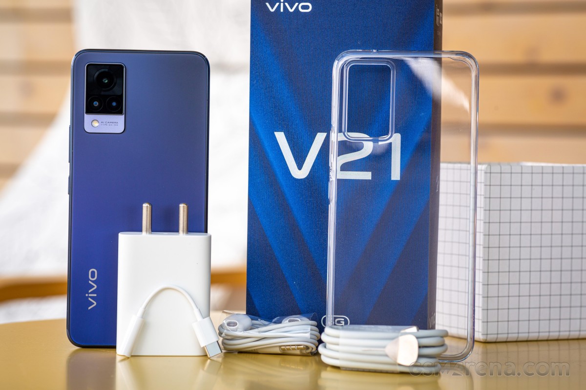 The vivo V21 5G retail packe includes a 33W charger, USB-C to 3.5 mm adapter and headphones