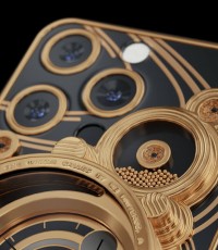 Desfile dos planetas dourados do Caviar, baseado no iPhone 13 Pro