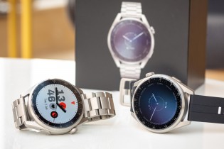 Unboxing the Huawei Watch 3 Pro