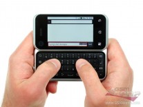 Motorola Backflip in the hand