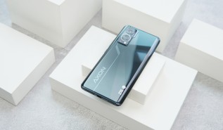 ZTE Axon 30 (source)